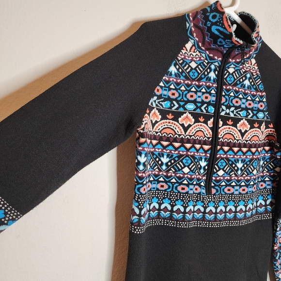 Icelandic Wool Blend 1/2 Zip Black Blue Pink Pull Over Sweater Size Medium - Picture 9 of 14